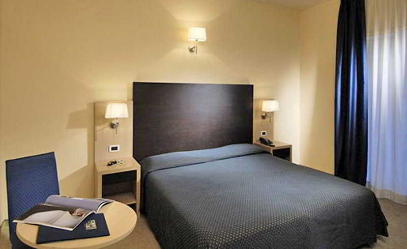 C-Hotels Club House Roma Room photo
